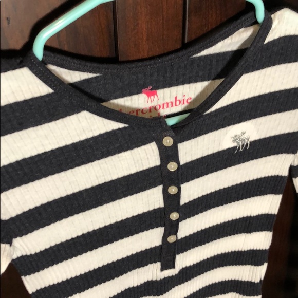 Girls ABERCROMBIE long sleeve shirt - Picture 2 of 3
